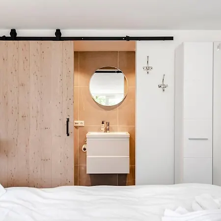 Fazantisch Studio For 2 With Private Parking *
