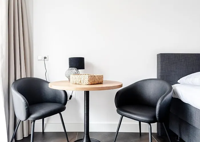 Fazantisch For 2 With Private Parking アパート